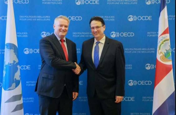Costa Rica acredita a su embajador ante la OCDE