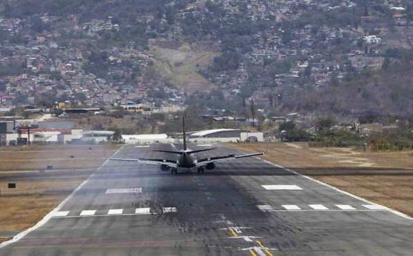 Buscarán habilitar el Aeropuerto Toncontín para vuelos regionales