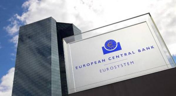 La sede del Banco Central Europeo (BCE) antes de la conferencia de prensa del consejo de gobierno del banco luego de su reunión en Fráncfort del Meno, Alemania occidental, el 8 de septiembre de 2022. (Foto de Daniel ROLAND / AFP)