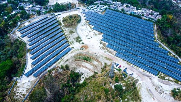 AES construye planta Ilopango Solar para empresa Green Planet Energy