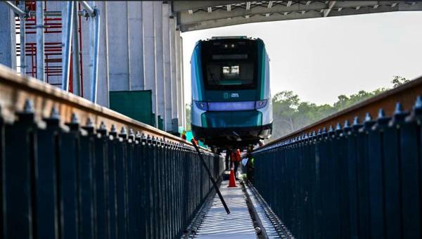 Realizan el primer recorrido del polémico tren Maya en México