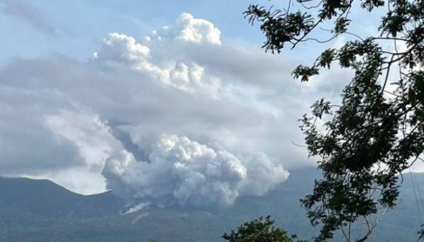 Volcán Rincón de la Vieja en Costa Rica registra erupción ‘energética’