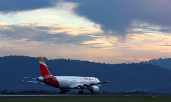 Iberia recupera su vuelo diario con El Salvador en 2023