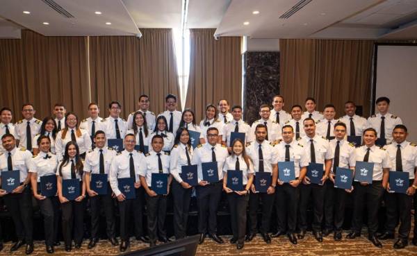 Más de 200 panameños se han graduado de pilotos en la academia ALAS