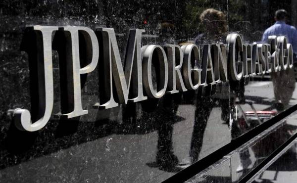 Banco JPMorgan reanuda donaciones a políticos de EEUU
