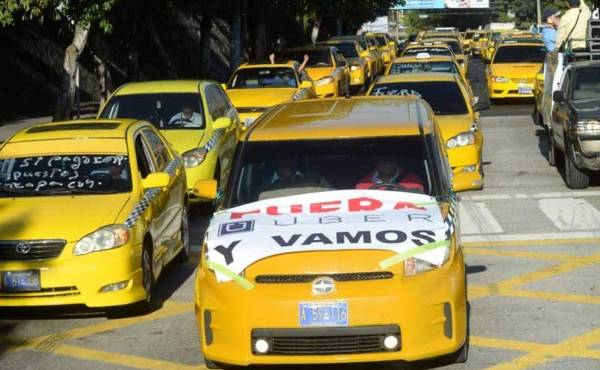 El Salvador: Taxistas protestan contra Uber