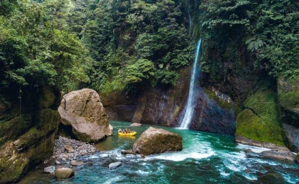 En América Latina, Costa Rica se ha convertido en un modelo a seguir para equilibrar el turismo y su impacto en el medioambiente.