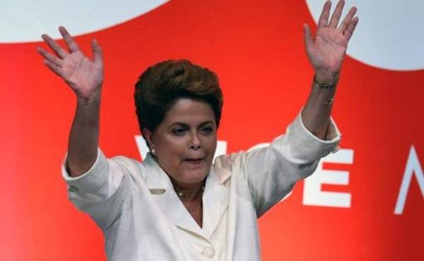 'Mis primeras palabras son un llamamiento a la paz y la unión', dijo Rousseff. (Foto: AFP)