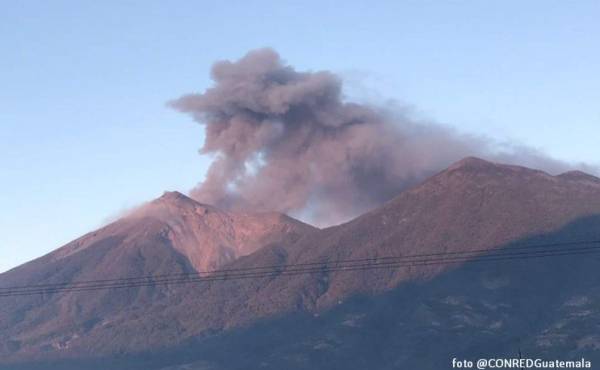 Guatemala: Autoridades monitorean actividad de tres volcanes