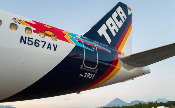 Avianca rinde homenaje a TACA con este avión