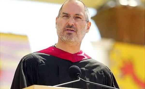 Steve Jobs y las tres claves que dejó a los alumnos de Stanford en 2005