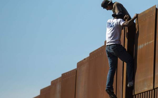 Crisis Migrante: Los mil pedazos del sueño (centro) americano rotos en EE.UU. y México