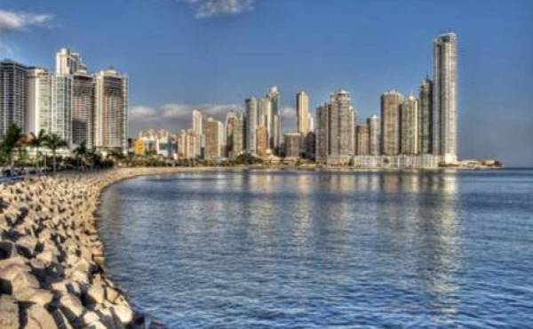 Panamá es el país más pujante de América Latina, y su crecimiento actual lo sostiene la IED.