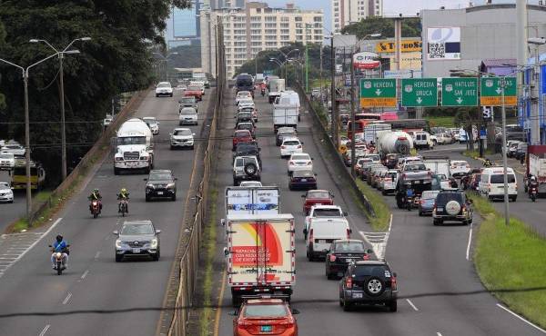 Gobierno de Costa Rica amplía restricción vehicular ante COVID-19 pero anuncia regreso de eventos masivos  