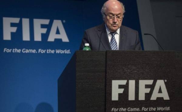 'Aunque fui reelegido, no tenía el apoyo de todo el mundo del fútbol', dijo Blatter en referencia sobre todo a la oposición de la confederación europea (UEFA) a su reelección. (Foto: AFP).