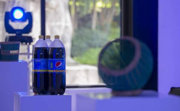 Plástico de botellas será materia prima para productos artesanales en El Salvador