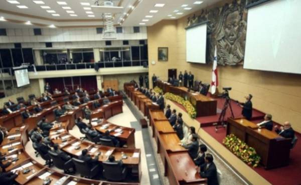 Polémico proyecto de ley de prensa en Panamá