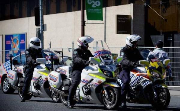 La policía de Queensland patrulla cerca del Centro de Exposiciones y Convenciones de Brisbane (Australia) el 12 de noviembre de 2014, días antes del comienzo de la reunión del G20. (Foto: AFP)