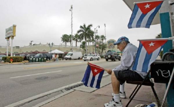 Cerca de 2.000 cubanos intentaron ingresar a Nicaragua desde Costa Rica el fin de semana, pero Managua les cerró el paso con fuerzas militares y los obligó a regresar. Los cubanos de Miami temen por lo que les pueda ocurrir.