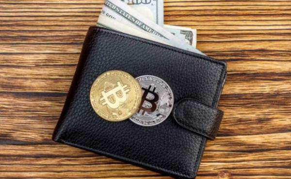 Firma japonesa pagará parte de salarios en bitcoins