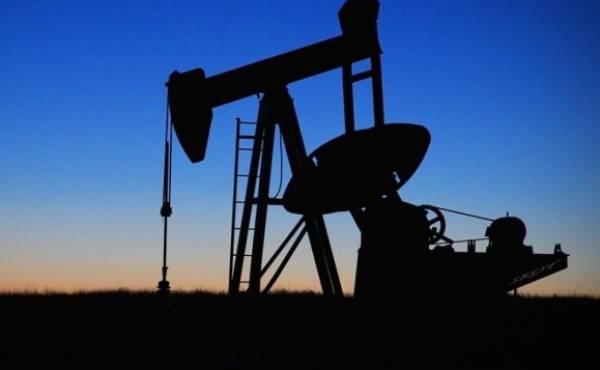 OPEP propone a sus aliados un recorte de 1,5 M de barriles diarios