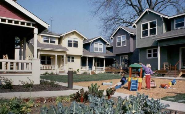 Qué es el Co-housing: Casas para envejecer con los amigos