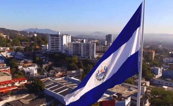 El Salvador lanza invitación de compra de bonos por US$360 millones