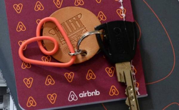Airbnb busca ser un gigante mundial de viajes