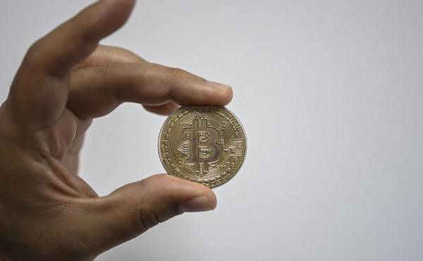 En septiembre de 2021, cuando <b>El Salvador </b>se convirtió en el primer país del mundo en adoptar el bitcoin como moneda de curso legal a la par del dólar.