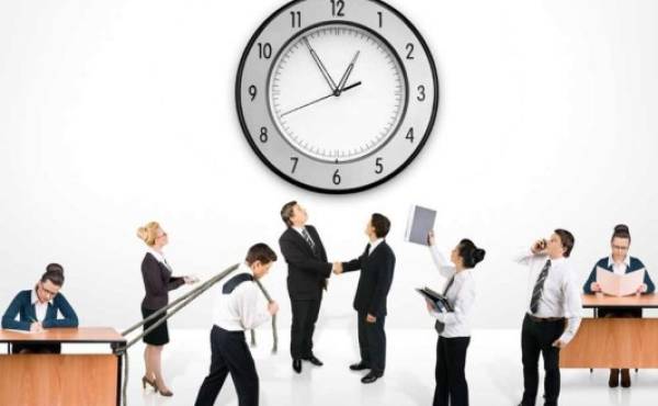 Adiós al reloj en la oficina: ¿Trabajamos más y peor con la nueva flexibilidad?
