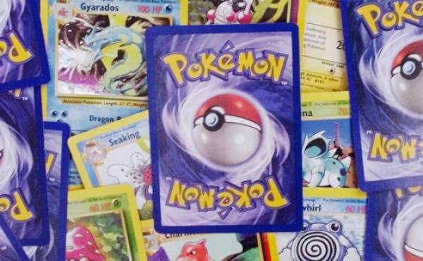 Cadena de retail de EEUU suspende venta de cromos de Pokémon debido al frenesí