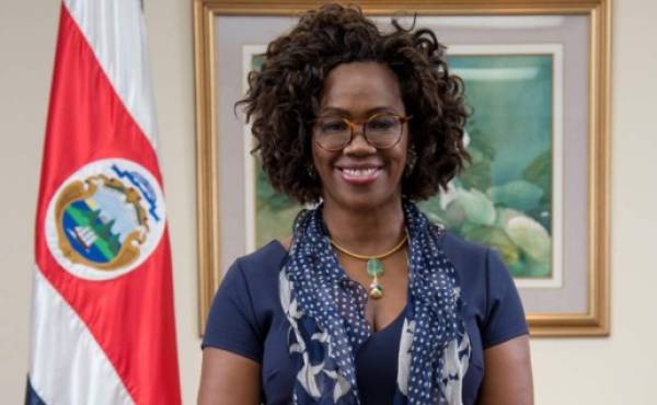 Epsy Campbell Barr, la primera mujer afrodescendiente en alcanzar la vicepresidencia en América Latina