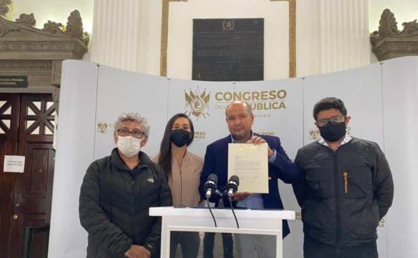 Guatemala: Diputados presentan iniciativa para el control de la calidad y precios de medicamentos