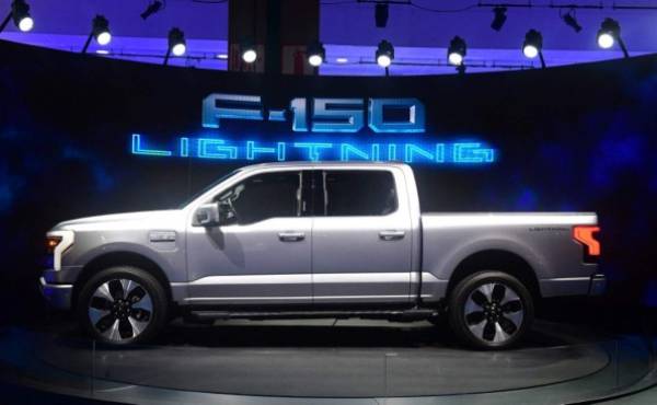 Ford duplicará su producción de la camioneta eléctrica F-150