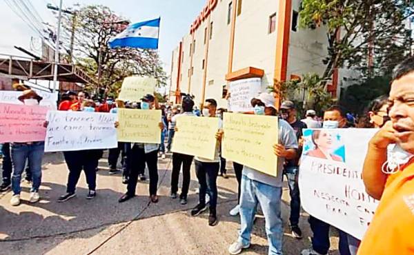 Honduras: 32,000 trabajadores públicos perderán su empleo, denuncia Andeph