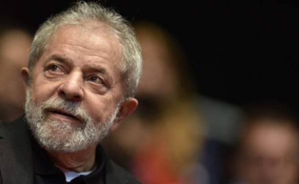 Lula es llevado a declarar ante el juez por la Policía
