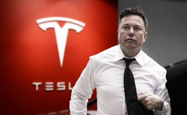 Las acciones de Tesla caen 7.2% tras declaraciones de Musk sobre despedir al 10% de sus trabajadores