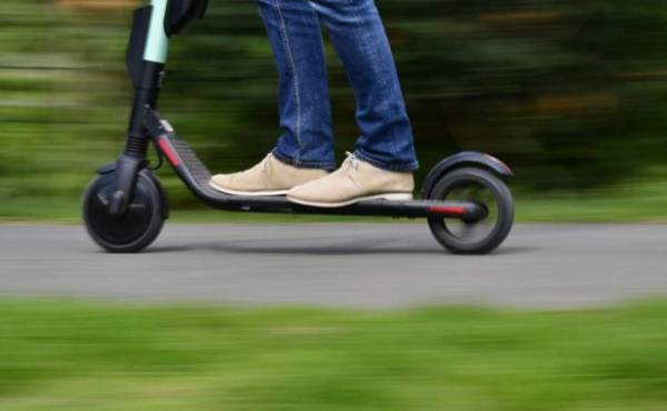 Un grupo de investigadores que estaba analizando los peligros de los patinetes eléctricos y las motos scooter conectadas para los peatones descubrió que también había peligros relacionados con la ciberseguridad y la privacidad.