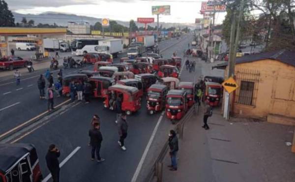 Se mantiene paro de transporte en Guatemala
