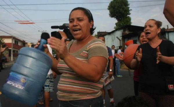 La zona más afectada es San Salvador, pues ahí se concentra la mayoría de la población. Foto tomada de elsalvador.com