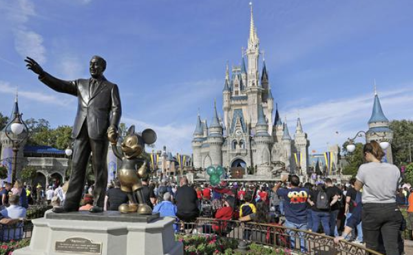 El gobernador de Florida pone fin al autogobierno de Walt Disney World