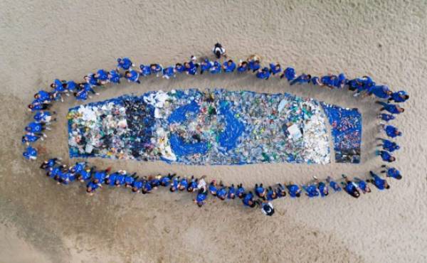 Costa Rica: Lanzan primera botella de champú con plástico recolectado en playas