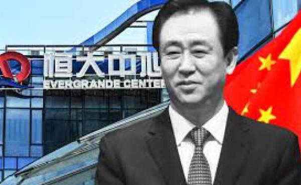 China convoca a fundador de Evergrande tras advertencia de falta de fondos