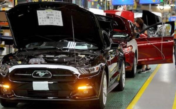Ford México anunció que parará temporalmente producción en planta por falta materiales