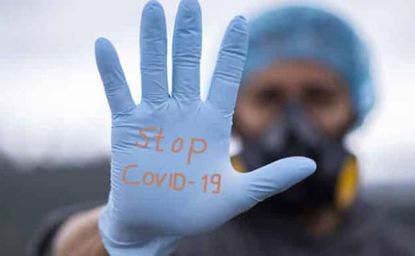 OMS teme brotes locales y aumentos repentinos de COVID-19 y aprueba nuevo fármaco para países de ingresos medios y bajos