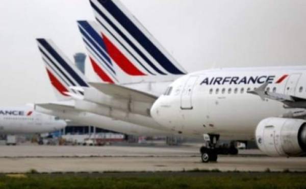 Air France confirma supresión de mil puestos en 2016