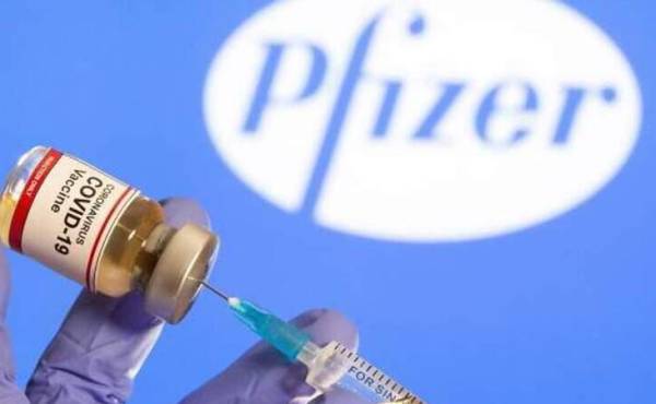 Pfizer ofrece tratamientos contra COVID-19 al costo a países más pobres