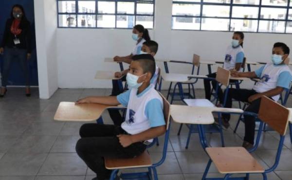 Guatemala: Unas 30.000 escuelas públicas arrancan en modalidad híbrida